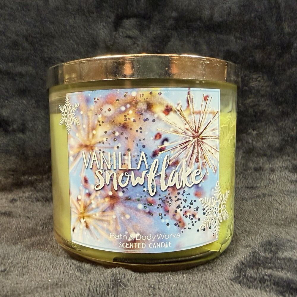 Bath & Body Works Vanilla Snowflake 3-Wick Scented Candle 14.5 oz Coconut Mint